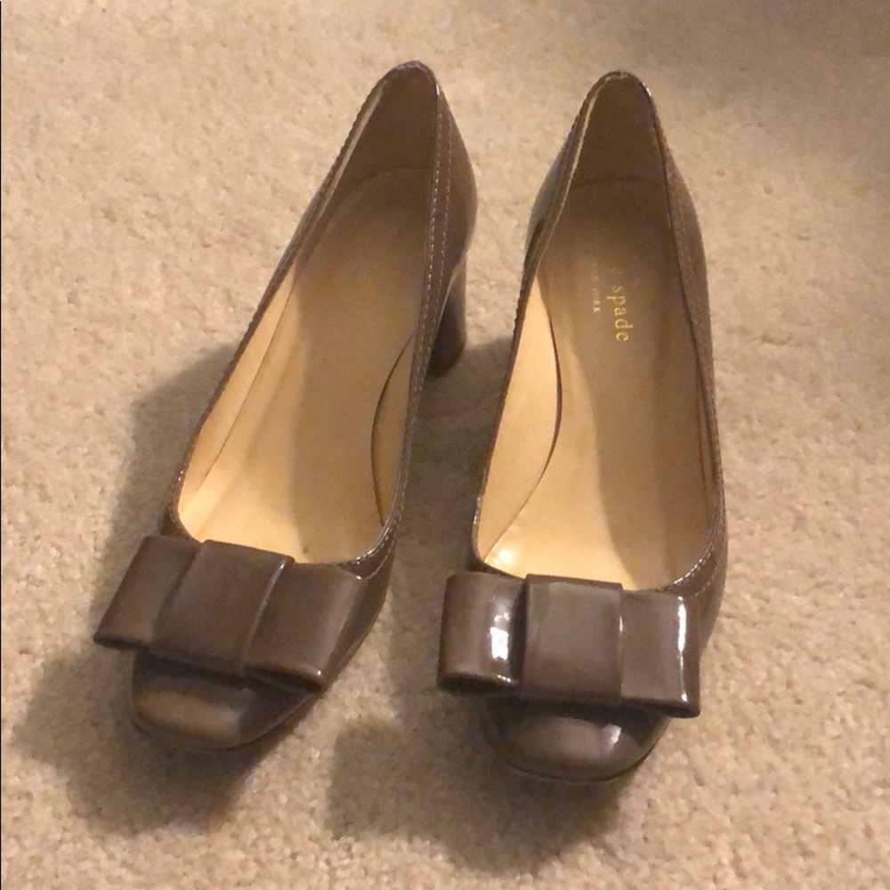 Like New! Kate Spade pumps with bows & block heels